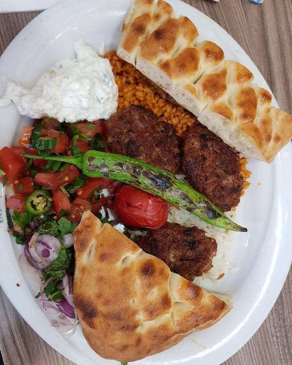 Urfa Kebap Haus Frankfurt mit Kohlegrill
