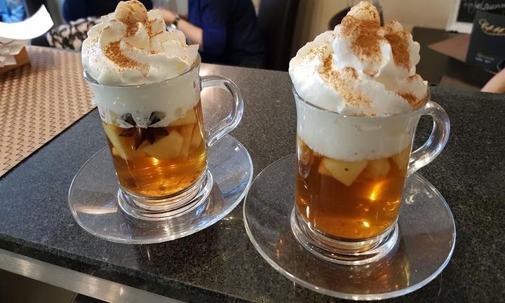 Cafe 44