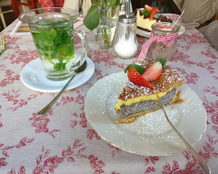 Tante Emmelie Cafe