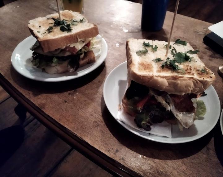 Pappelreihe Cafe