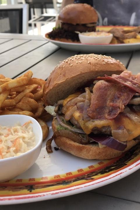 Freeway American Restaurant