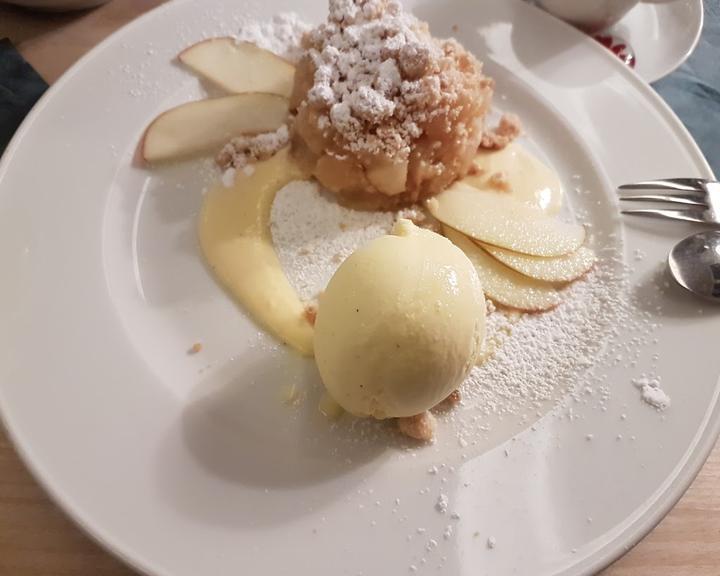 Riphahn Cafe & Restaurant