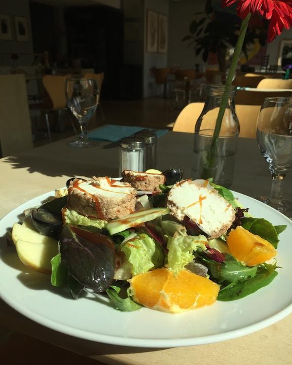 Riphahn Cafe & Restaurant
