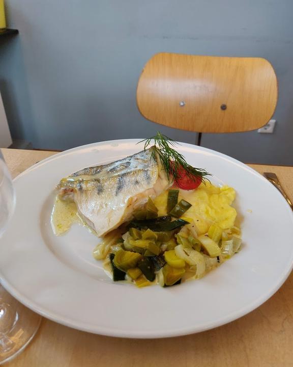 Riphahn Cafe & Restaurant