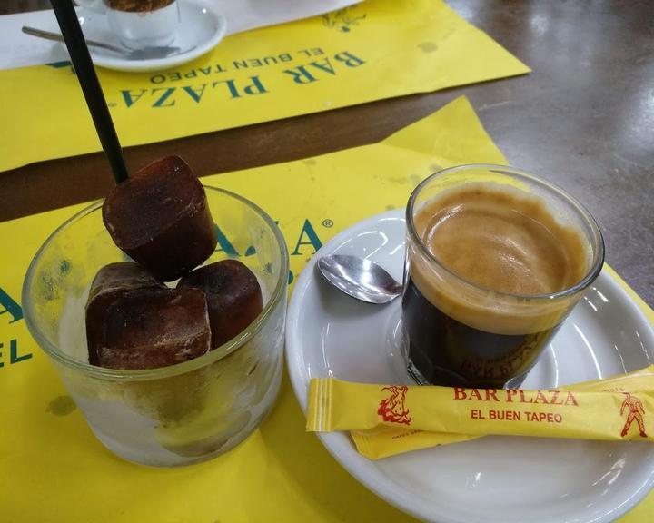 Cafe-Bar Plaza
