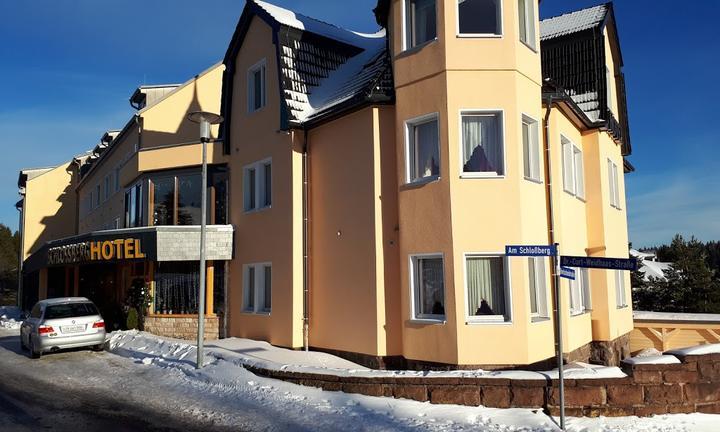 Cafe-Restaurant Und Pension Haus Flora