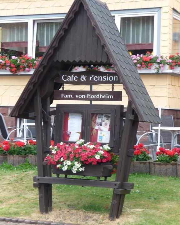 Cafe-Restaurant Und Pension Haus Flora