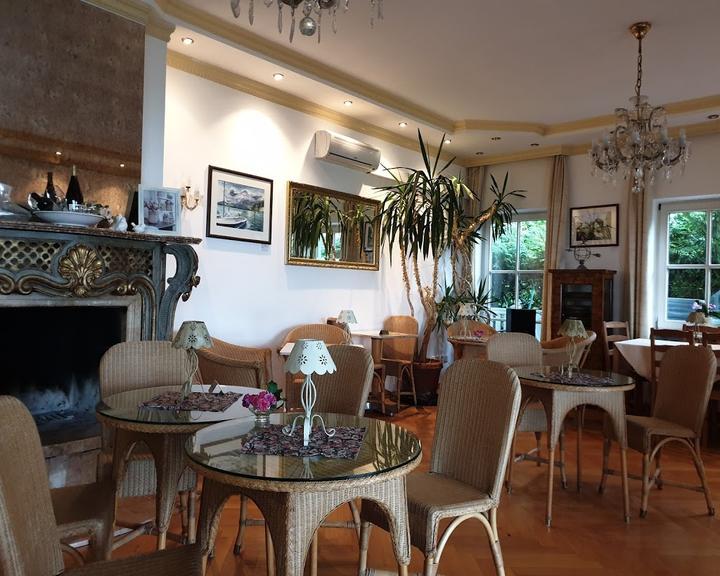 Rene's Cafe