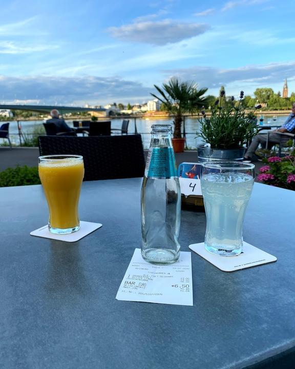 Biergarten ZumRheinblick