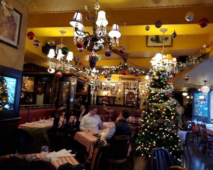 Cafe Papillon Bistro
