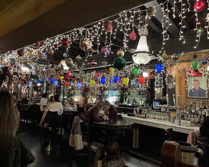 Cafe Papillon Bistro