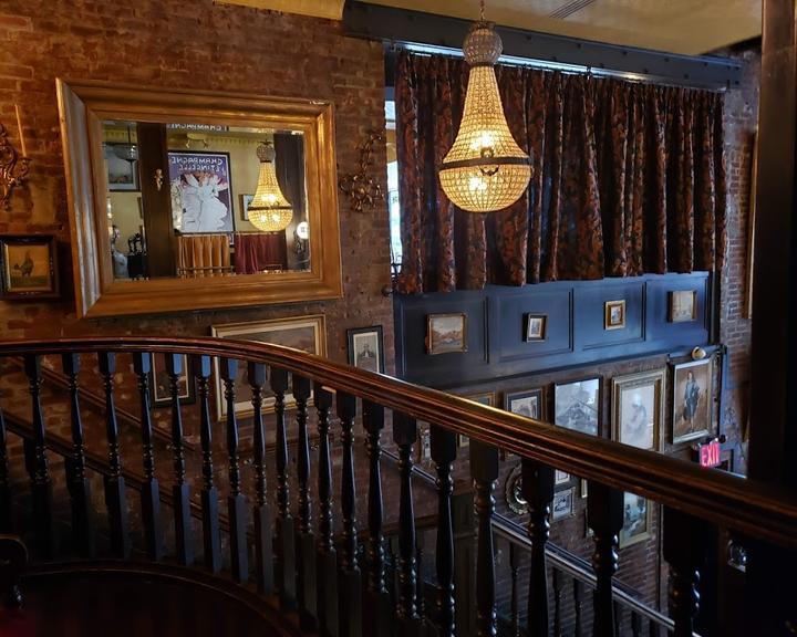 Cafe Papillon Bistro