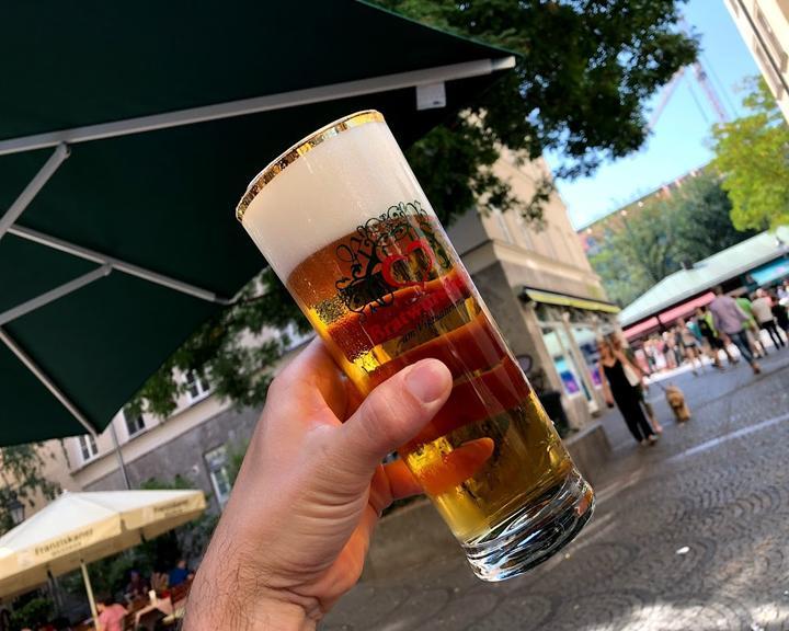 Bratwurstherzl Am Viktualienmarkt