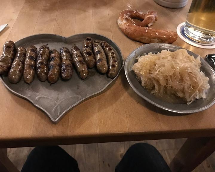 Bratwurstherzl Am Viktualienmarkt