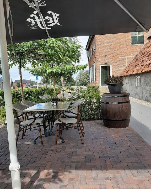 Hugo Brasserie & Bar