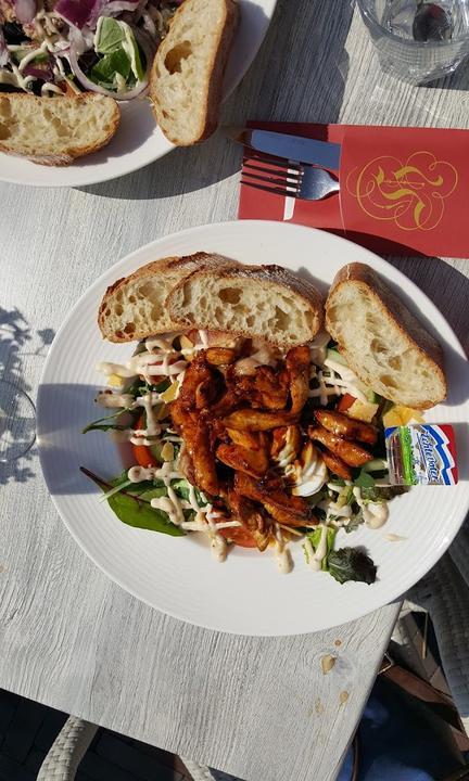 Hugo Brasserie & Bar