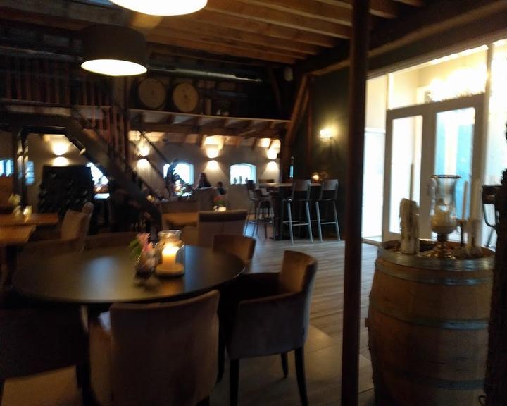 Hugo Brasserie & Bar