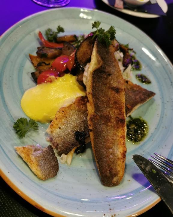 The View Skylounge & Bar