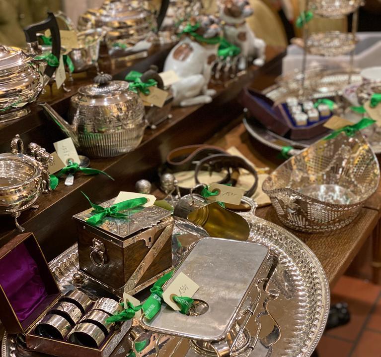 The Victorian House Sconery & Tea to Go