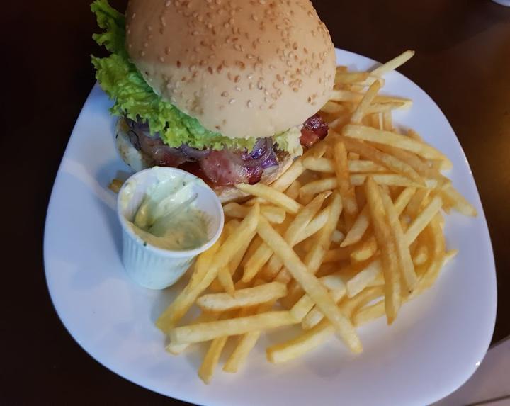 Bar Retro & Restaurant