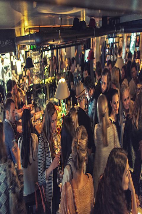 Chapeau! Grill & Bar