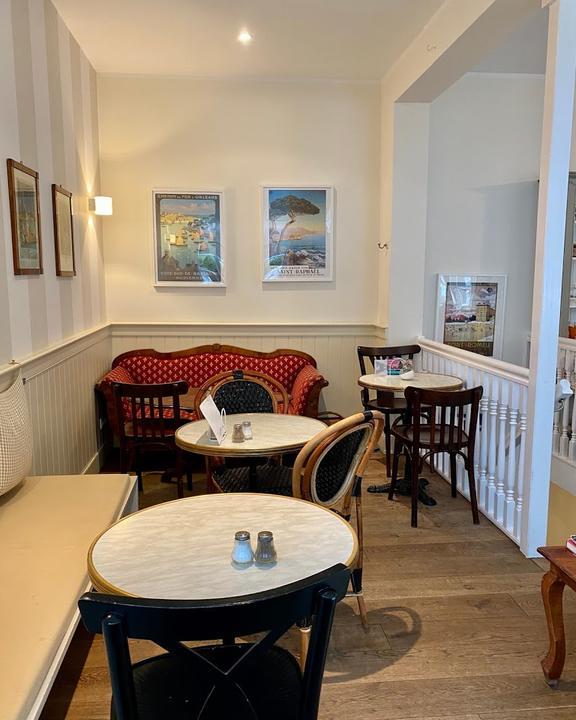 Cafe par ici!