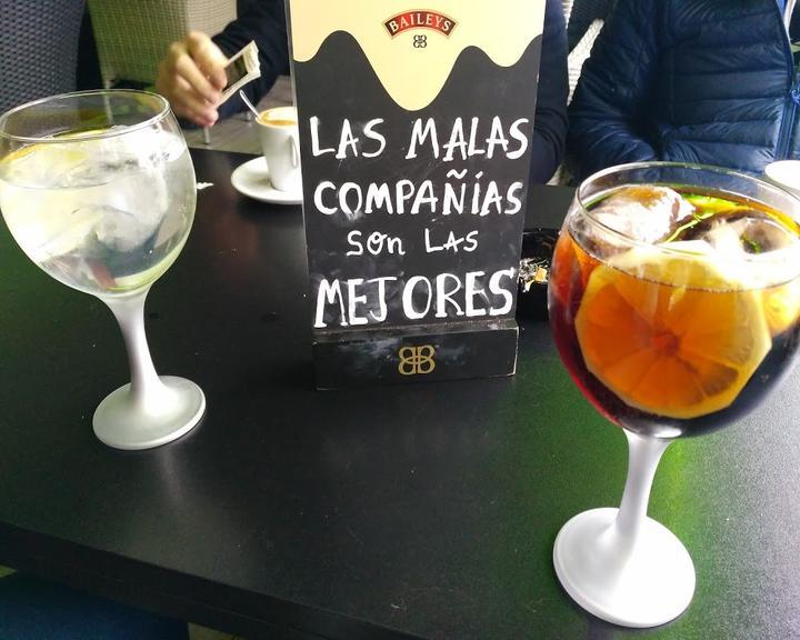 Moma Bar & Shisha Lounge