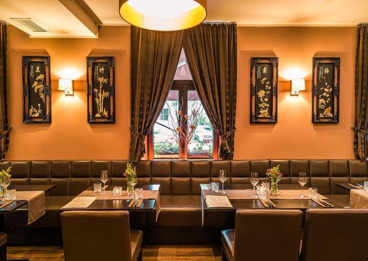 Peony Lounge