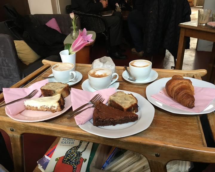 Cafe Blaumond