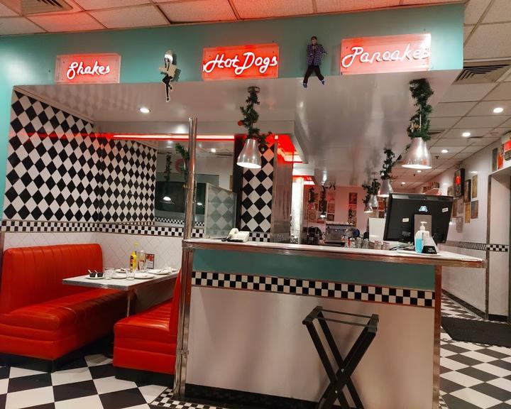 Cruise-In American Diner