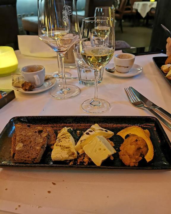 DIE BANK - Brasserie & Bar