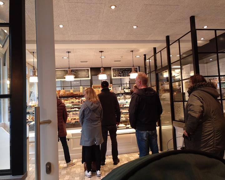 Cafe Luise Kleine Backerei
