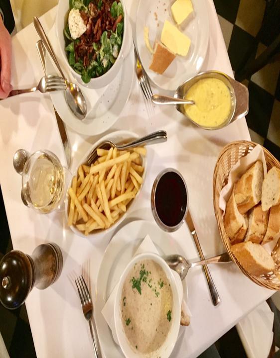 Paris Bar