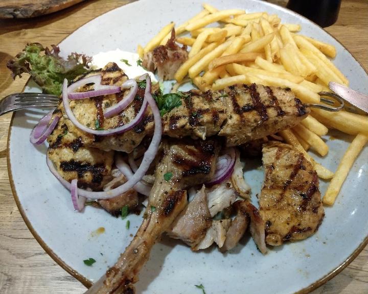 Ypsilon Restaurant