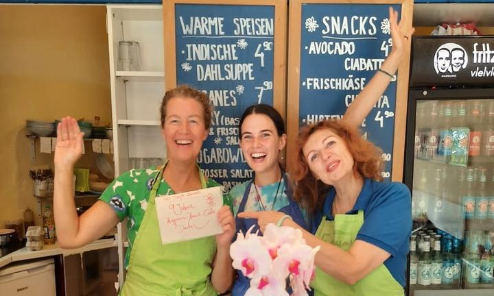 Happiness Heart Cafe