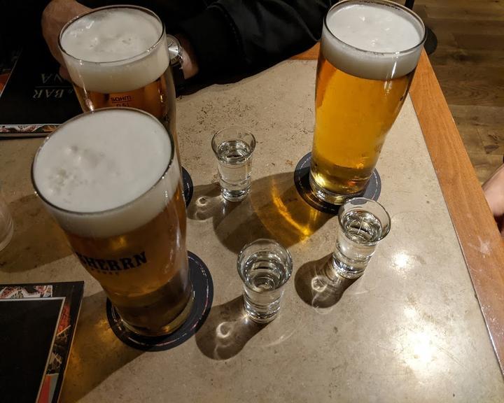 Cafe und Bar Celona