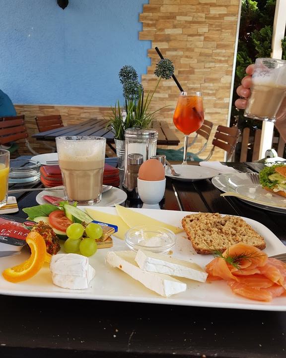 Bistro Melange