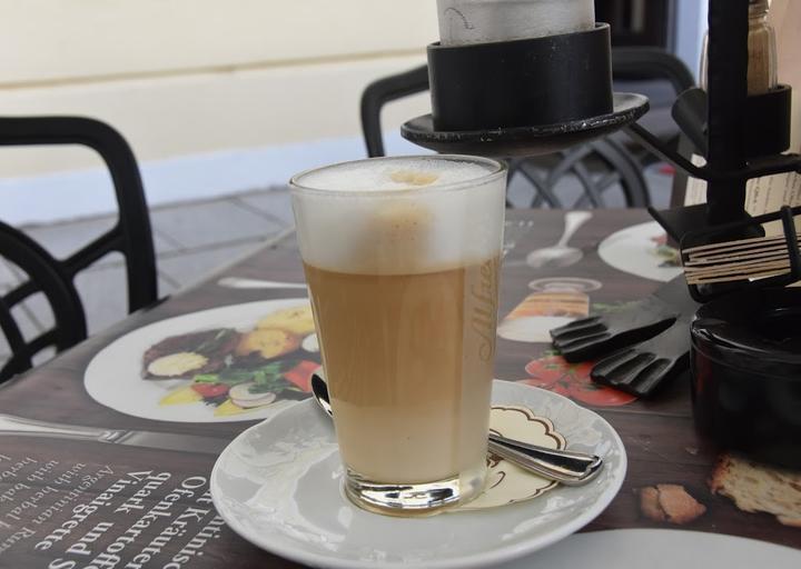 Cafe Apotheke