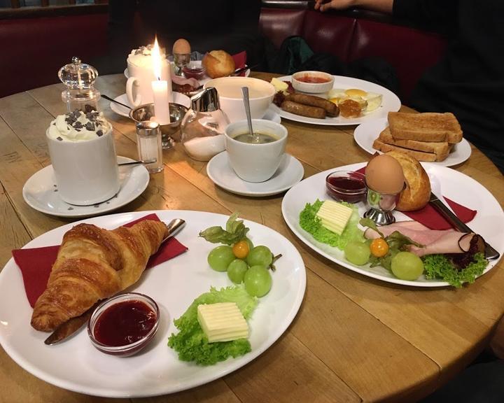 Schwarzes Café