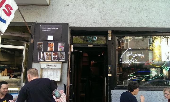Schwarzes Café