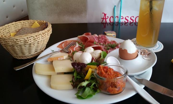 Cafe Jasmin