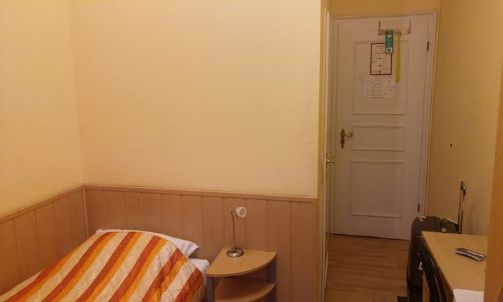 12 Apostoli am Savignyplatz