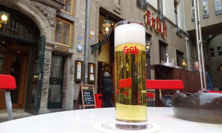 Frueh am Dom