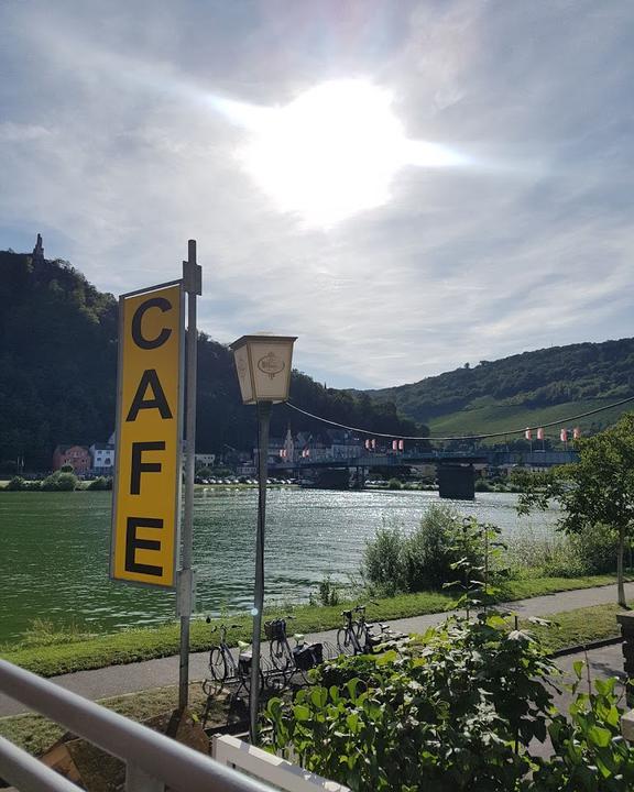Cafe Balles