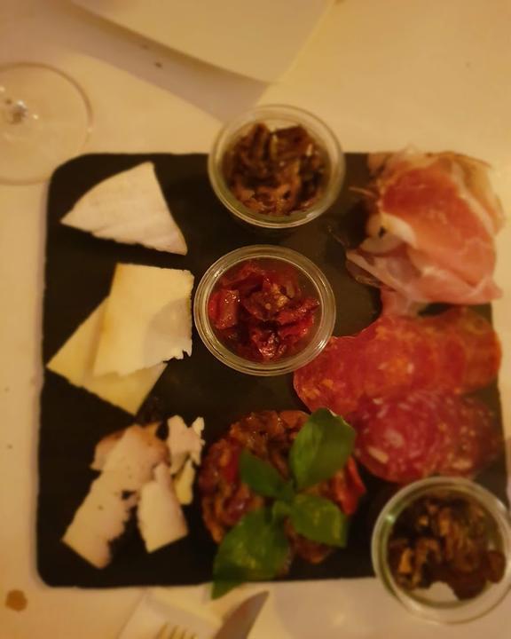 Rossosiena Vino E Cucina