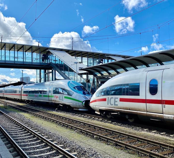 HAUPTbahnhof