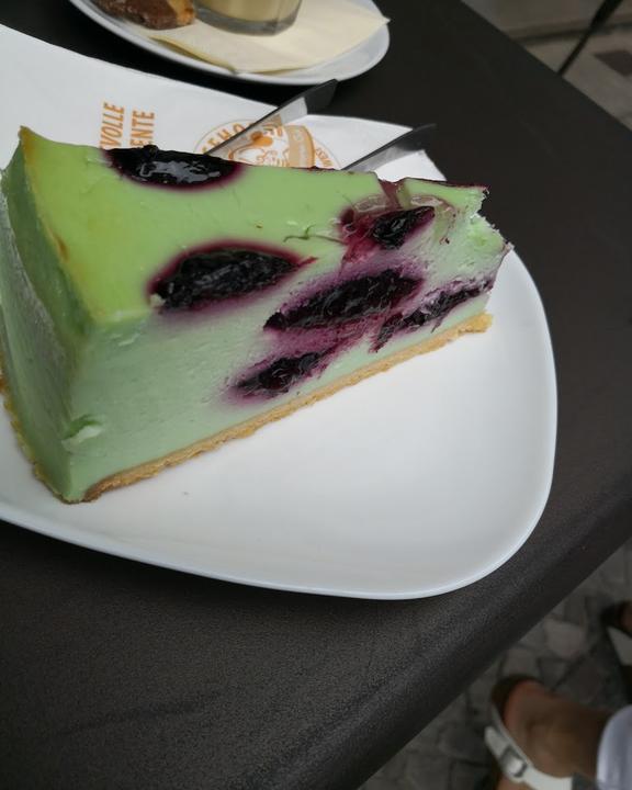 Café Dreikäsehoch