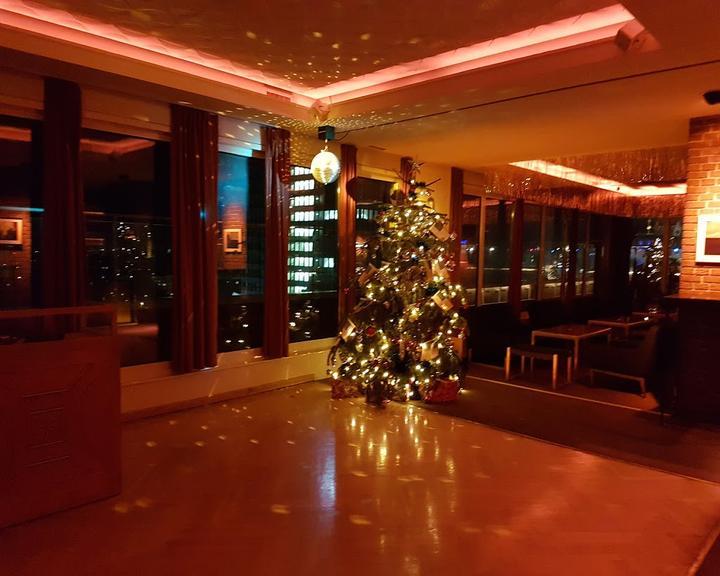 Pan Am Lounge