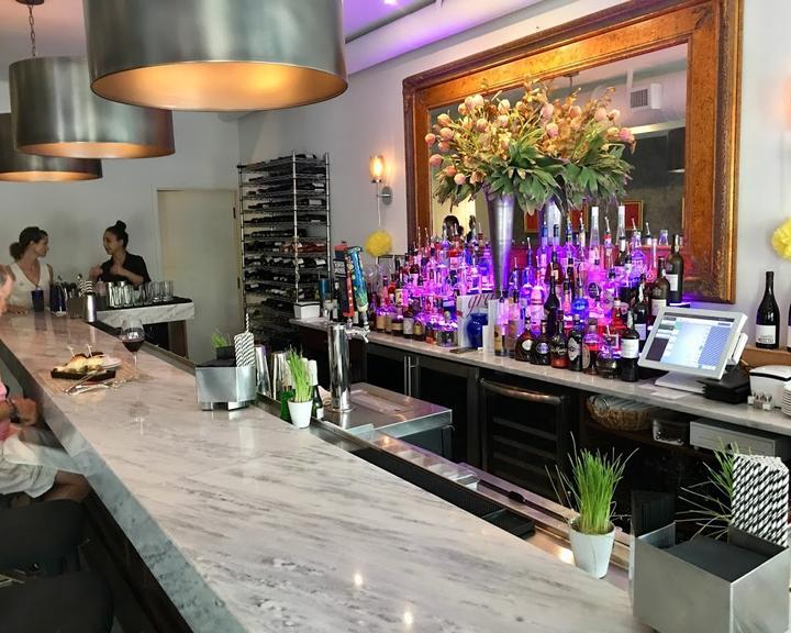 GRACE Restaurant & Bar