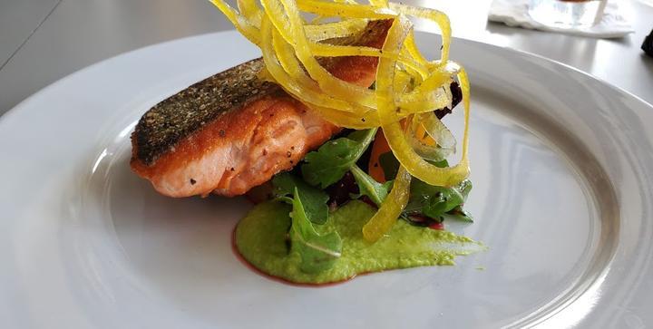 GRACE Restaurant & Bar